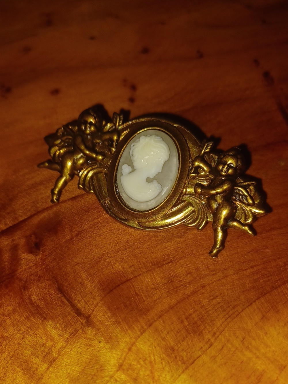 Vintage 1928 Jewelry Co Cherub Cameo Brooch Pin Signed Victorian Revival 2.25"
